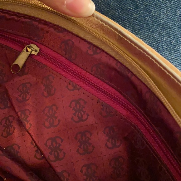 Gold Chainmail Guess Purse/ Party Purse - Picture 10 of 11